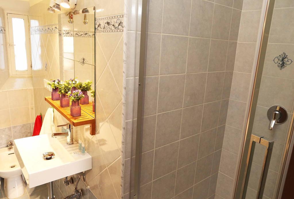 Casa Tua Sul Tetto Di Roma Apartment Room photo