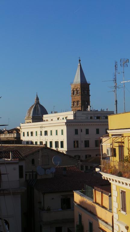 Casa Tua Sul Tetto Di Roma Apartment Exterior photo
