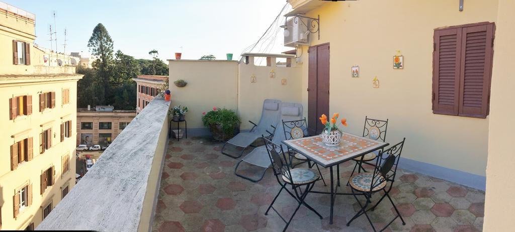Casa Tua Sul Tetto Di Roma Apartment Exterior photo